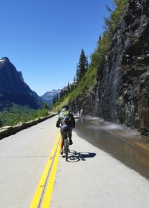 weeping wall on going to the sun road